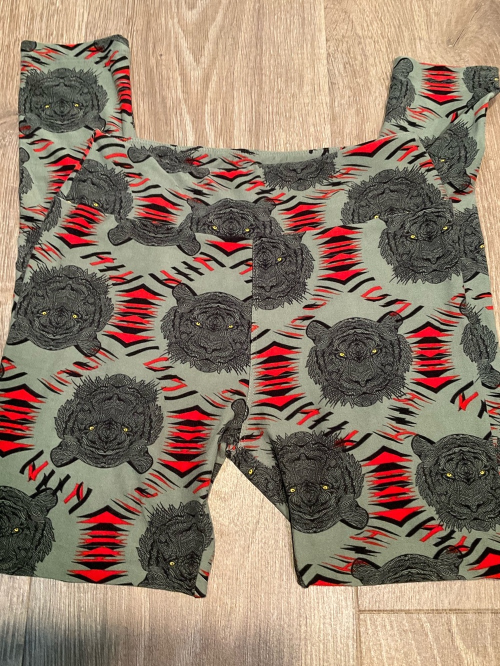 Lularoe Tiger Leggings OS